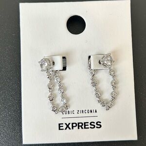 Express stud earrings with chain